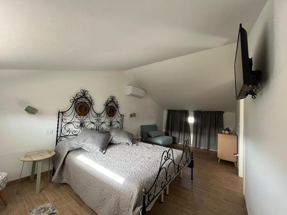 カラベルナルド Casa Arianna In Val Di Notoヴィラ エクステリア 写真